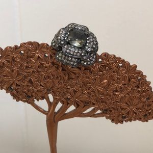 Stella and Dog Flower studded Ring